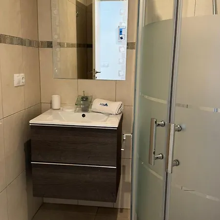 Apartment Moderno En Denia, 2 Habitaciones, Frente Al Mar - Es-373-12
